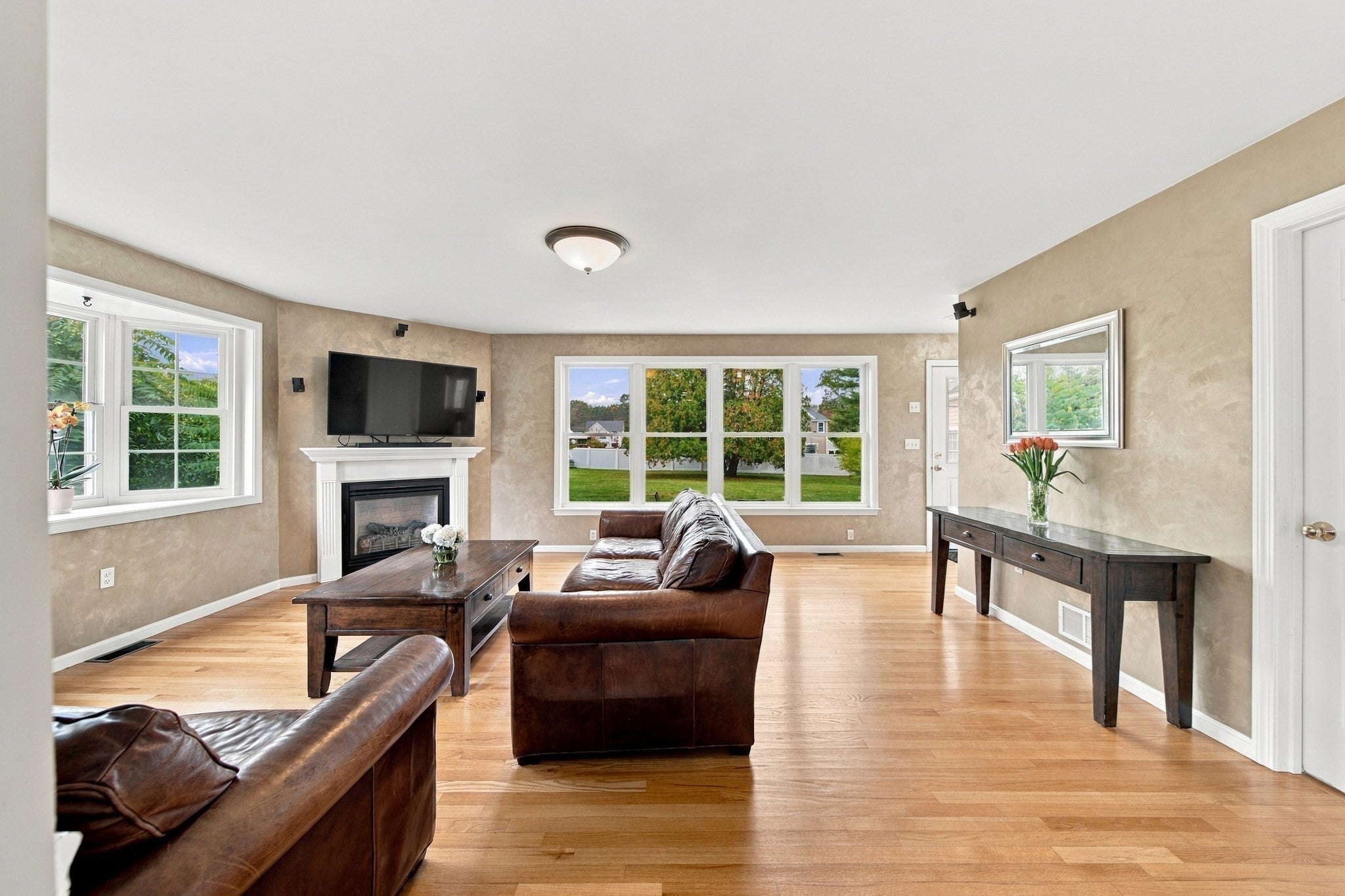 80 Grove St, Hopkinton, MA Photo #7