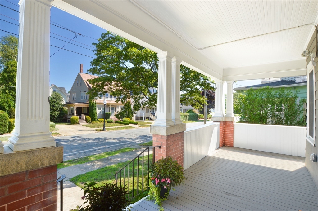 228 Hawthorn St