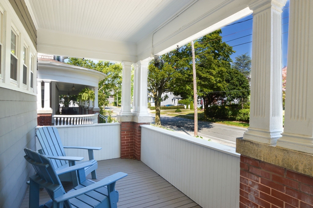 228 Hawthorn St