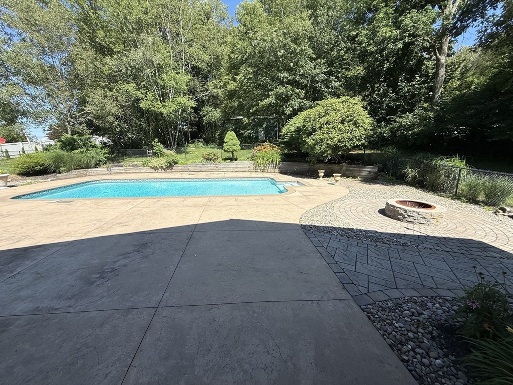 3 Rhonda Rheault Dr.