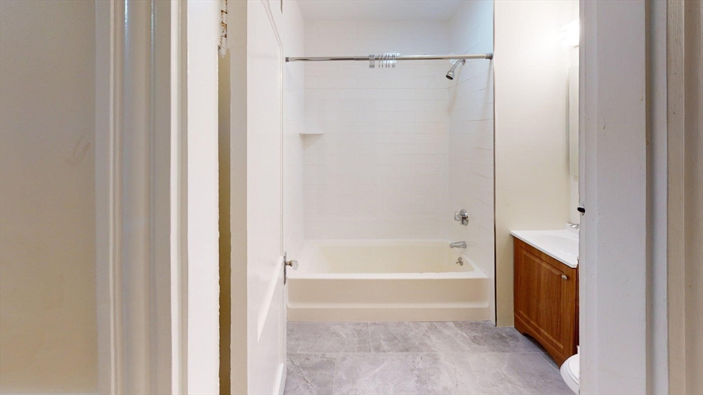 122 Gladstone Street #C, Boston, MA Photo #3
