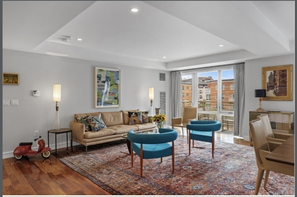 2 Battery Wharf 2408