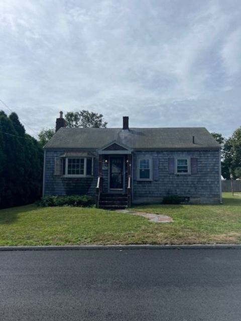 35 Seaview Ave Fairhaven MA 02719