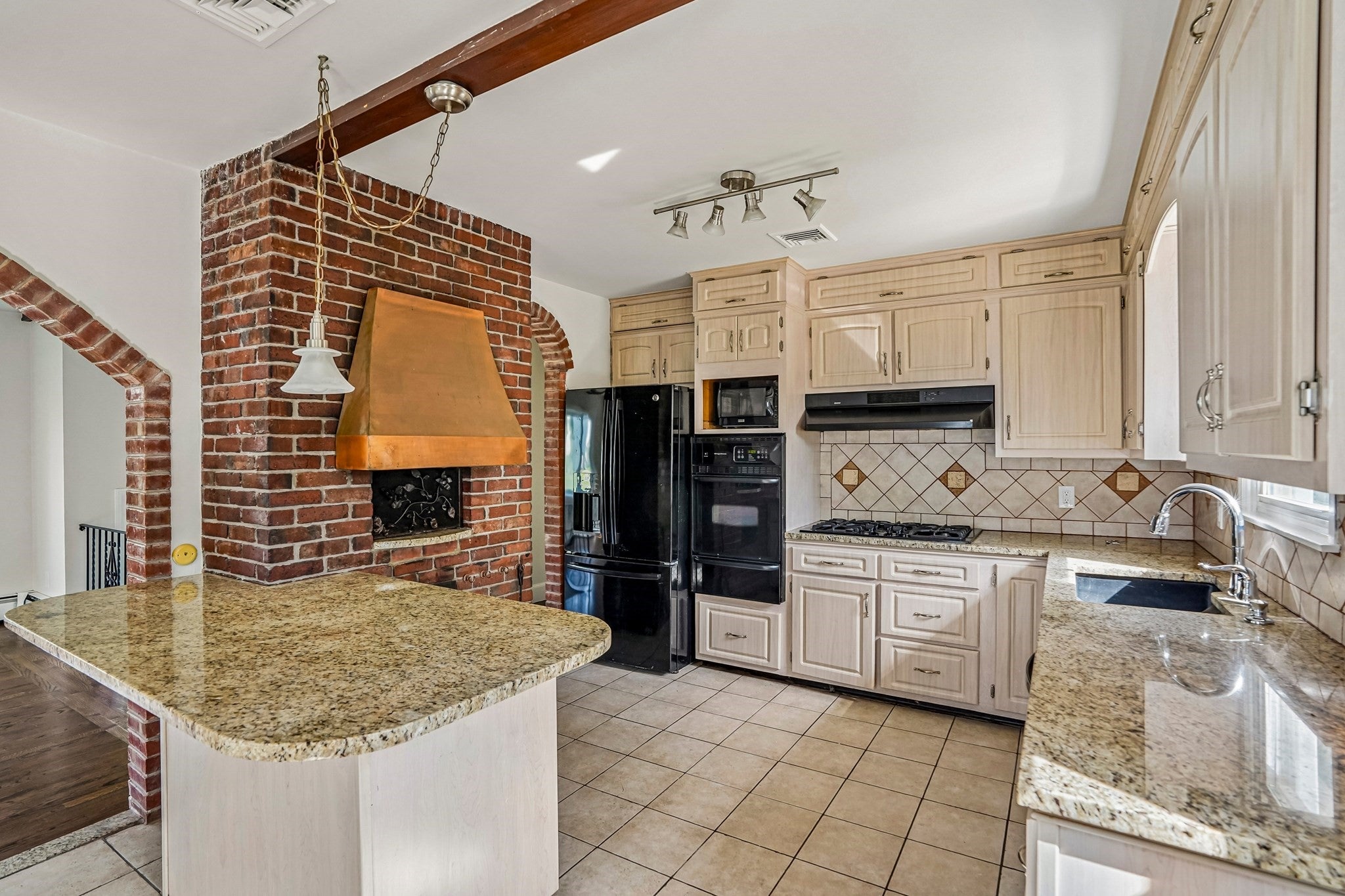 56 Cushing St, North Providence, RI, 56 Cushing St, North Providence, RI Photo #2