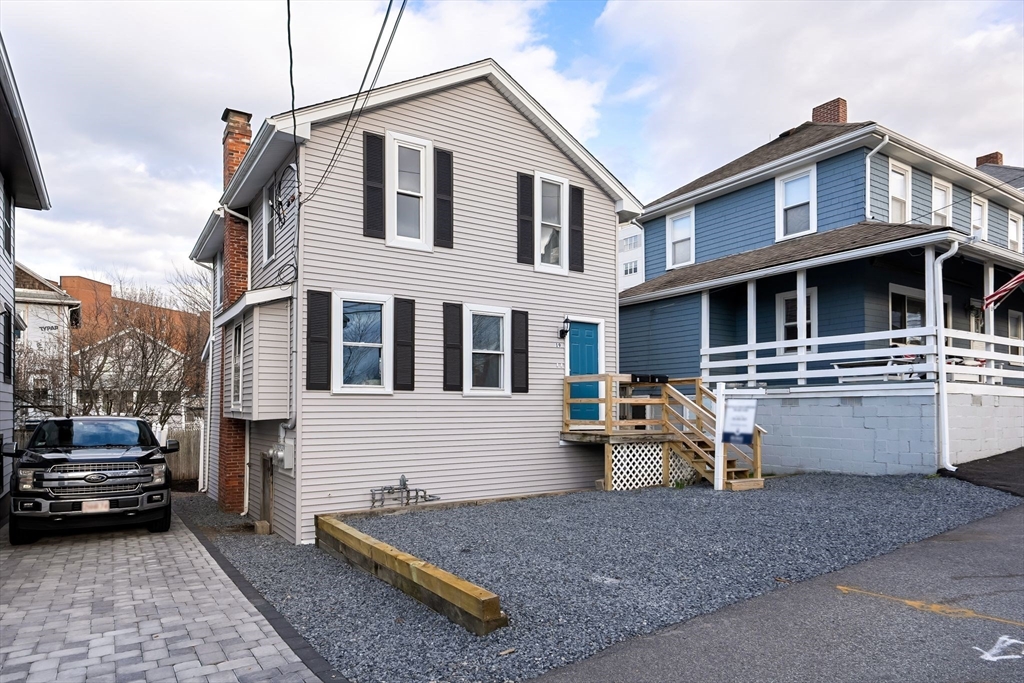 19 Berkley Rd