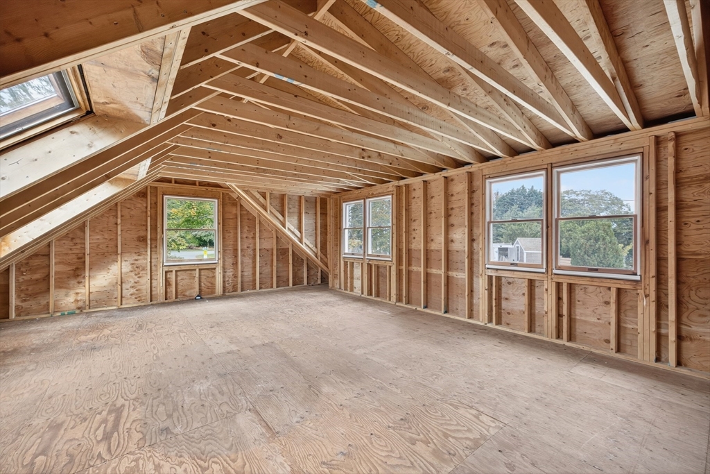 Chatham, Massachusetts 02633, United States, 5 Bedrooms Bedrooms, ,3 BathroomsBathrooms,Residential,Active,225419