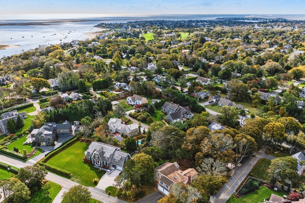 Chatham, Massachusetts 02633, United States, 5 Bedrooms Bedrooms, ,3 BathroomsBathrooms,Residential,Active,225419