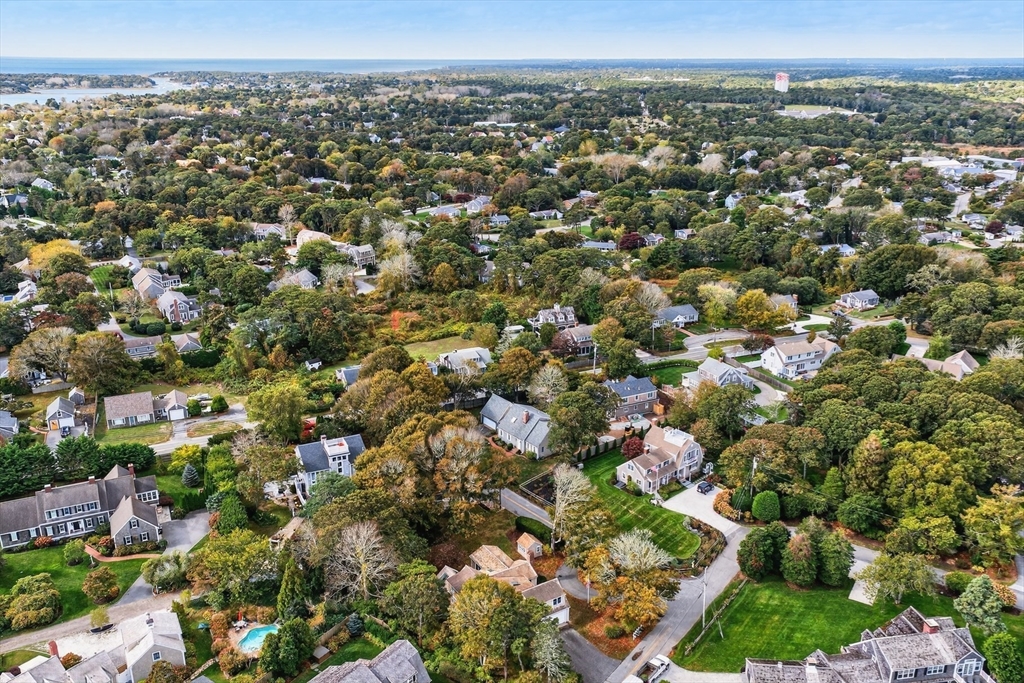 Chatham, Massachusetts 02633, United States, 5 Bedrooms Bedrooms, ,3 BathroomsBathrooms,Residential,Active,225419