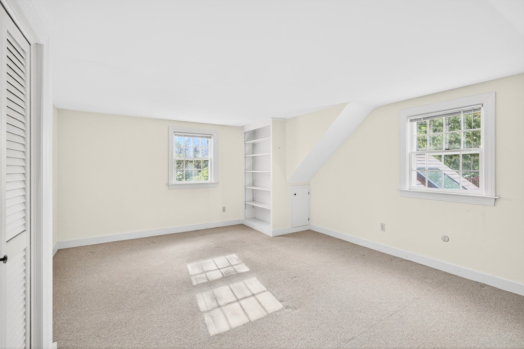 Chatham, Massachusetts 02633, United States, 5 Bedrooms Bedrooms, ,3 BathroomsBathrooms,Residential,Active,225419