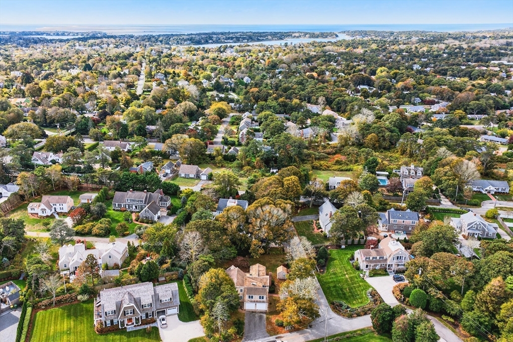 Chatham, Massachusetts 02633, United States, 5 Bedrooms Bedrooms, ,3 BathroomsBathrooms,Residential,Active,225419