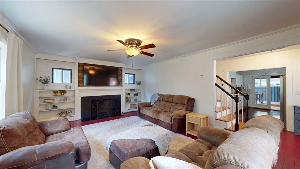 690 Taunton Ave