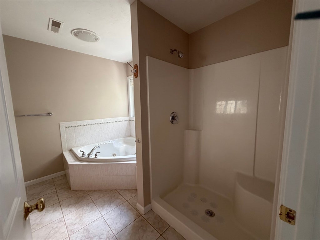 7 Hartswood Drive #41, Haverhill, MA, 7 Hartswood Drive #41, Haverhill, MA Photo #12