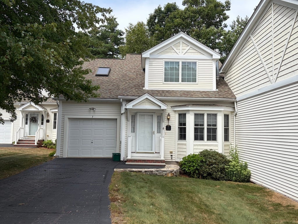 Photo of 7 Hartswood Drive, Haverhill, MA