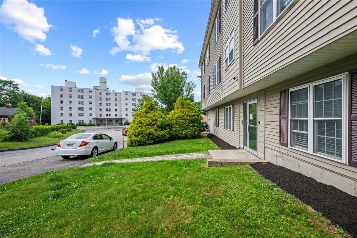 1 Hatfield St #5, Worcester, MA, 1 Hatfield St #5, Worcester, MA Photo #17