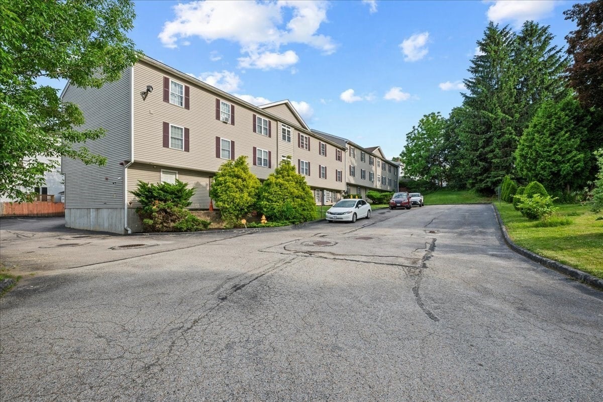 1 Hatfield St #5, Worcester, MA, 1 Hatfield St #5, Worcester, MA Photo #1