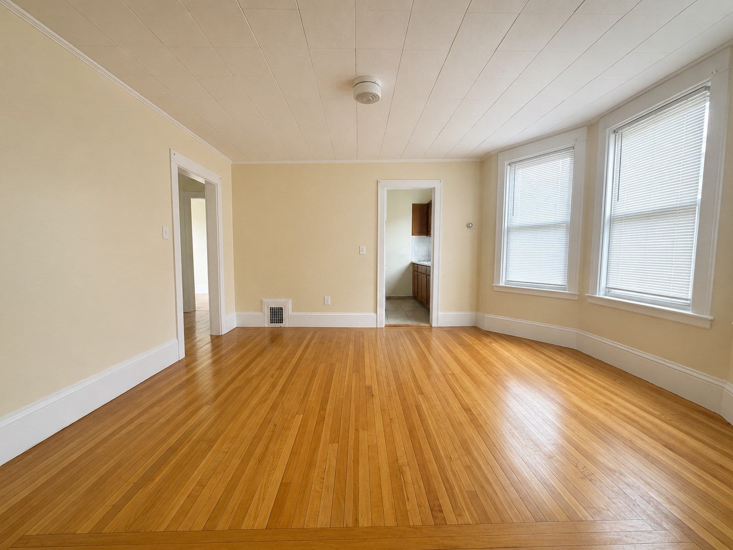 107 Jefferson St #3, Lynn, MA, 107 Jefferson St #3, Lynn, MA Photo #1