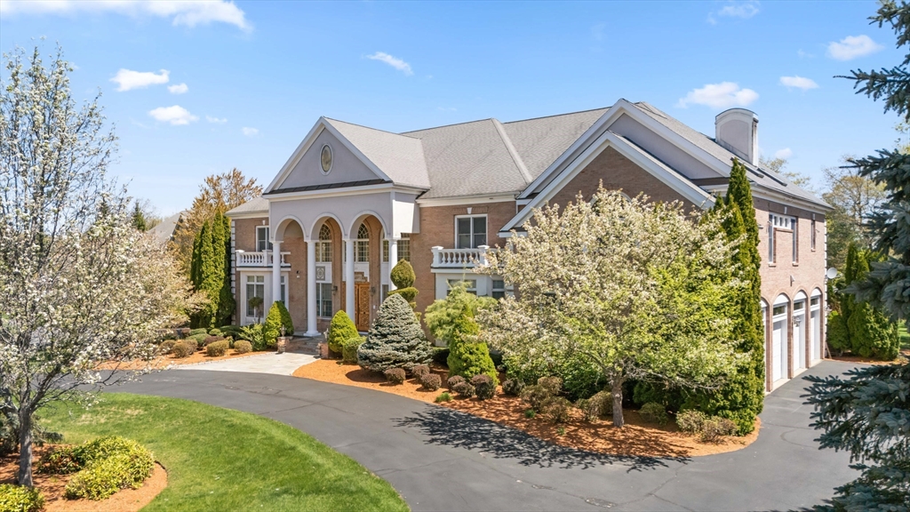 30 Bridle Path