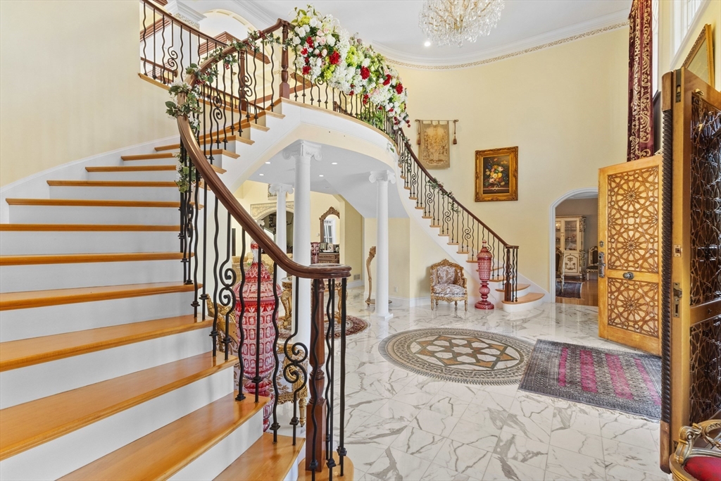 30 Bridle Path
