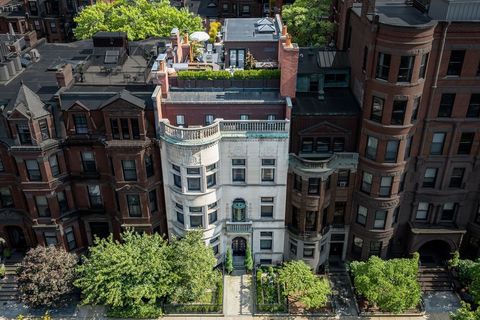 304 Commonwealth Ave PH Boston MA 02115