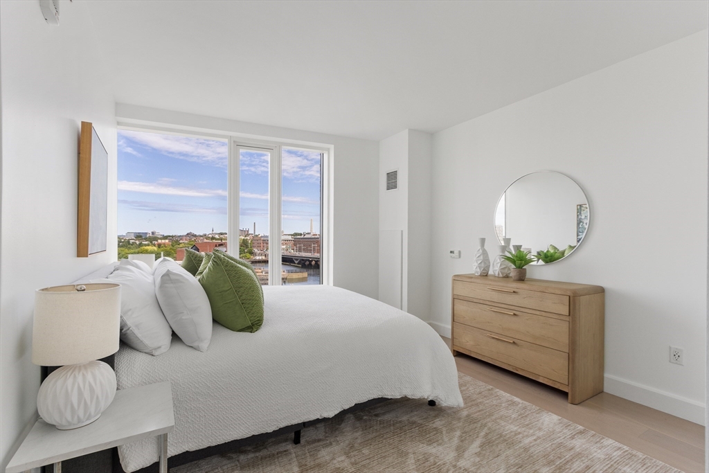 100 Lovejoy Wharf 14E