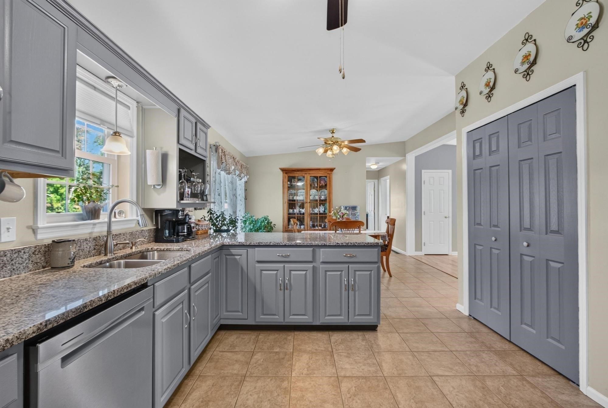 528 Wauwinet Rd, Barre, MA Photo #12