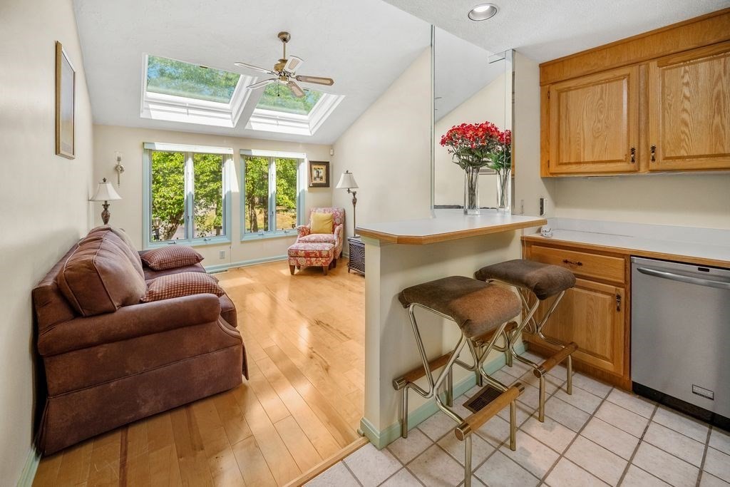 175 Brickett Hill Cir 175