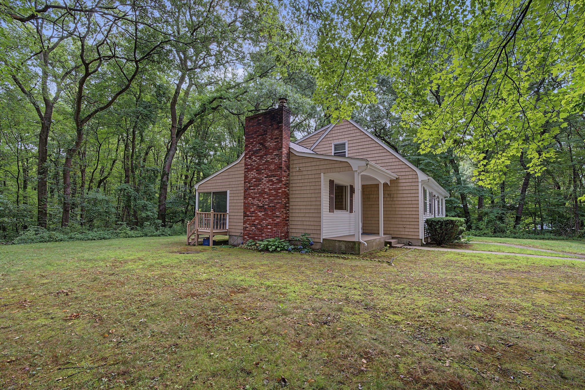 27 Peck Hill Road