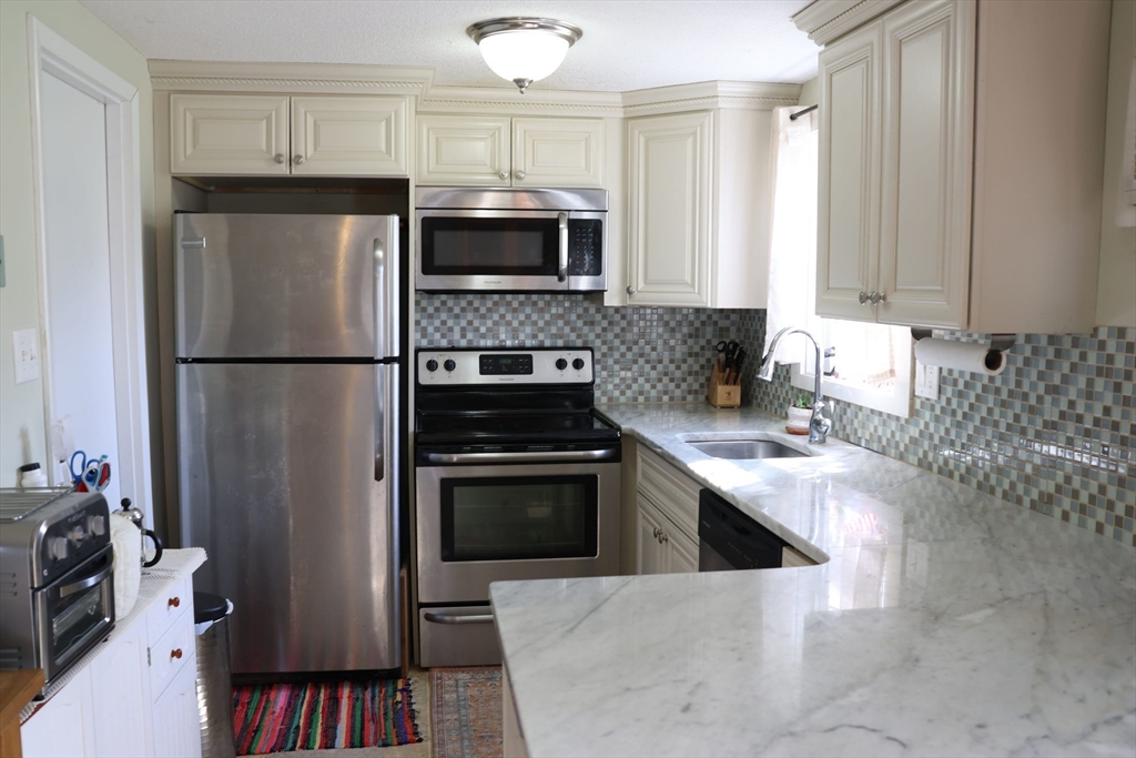 18 Westford Rd 33