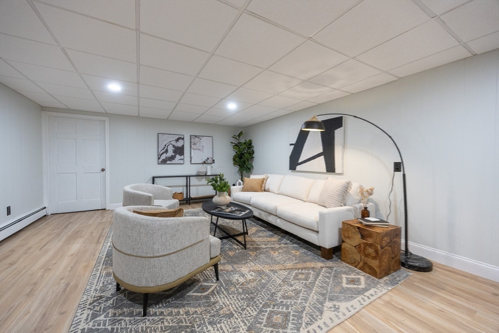 Easton, Massachusetts 02375, United States, 4 Bedrooms Bedrooms, ,3 BathroomsBathrooms,Residential,Active,150547