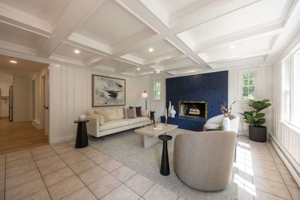 Easton, Massachusetts 02375, United States, 4 Bedrooms Bedrooms, ,3 BathroomsBathrooms,Residential,Active,150547