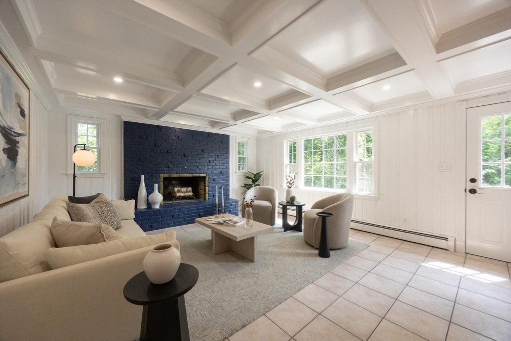 Easton, Massachusetts 02375, United States, 4 Bedrooms Bedrooms, ,3 BathroomsBathrooms,Residential,Active,150547