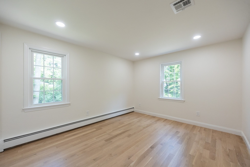 Easton, Massachusetts 02375, United States, 4 Bedrooms Bedrooms, ,3 BathroomsBathrooms,Residential,Active,150547