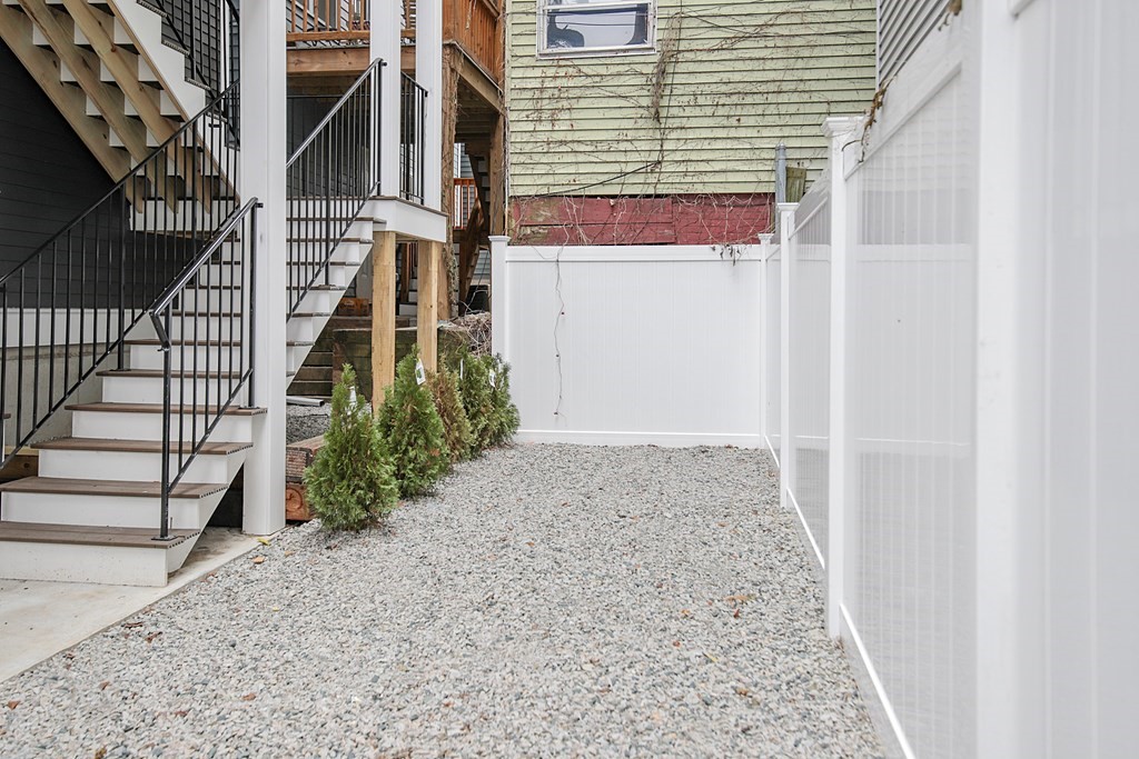 269 Gold St 2
