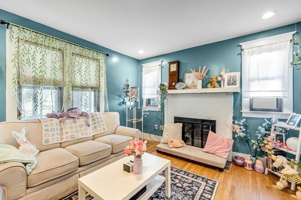 157 Dwight Rd