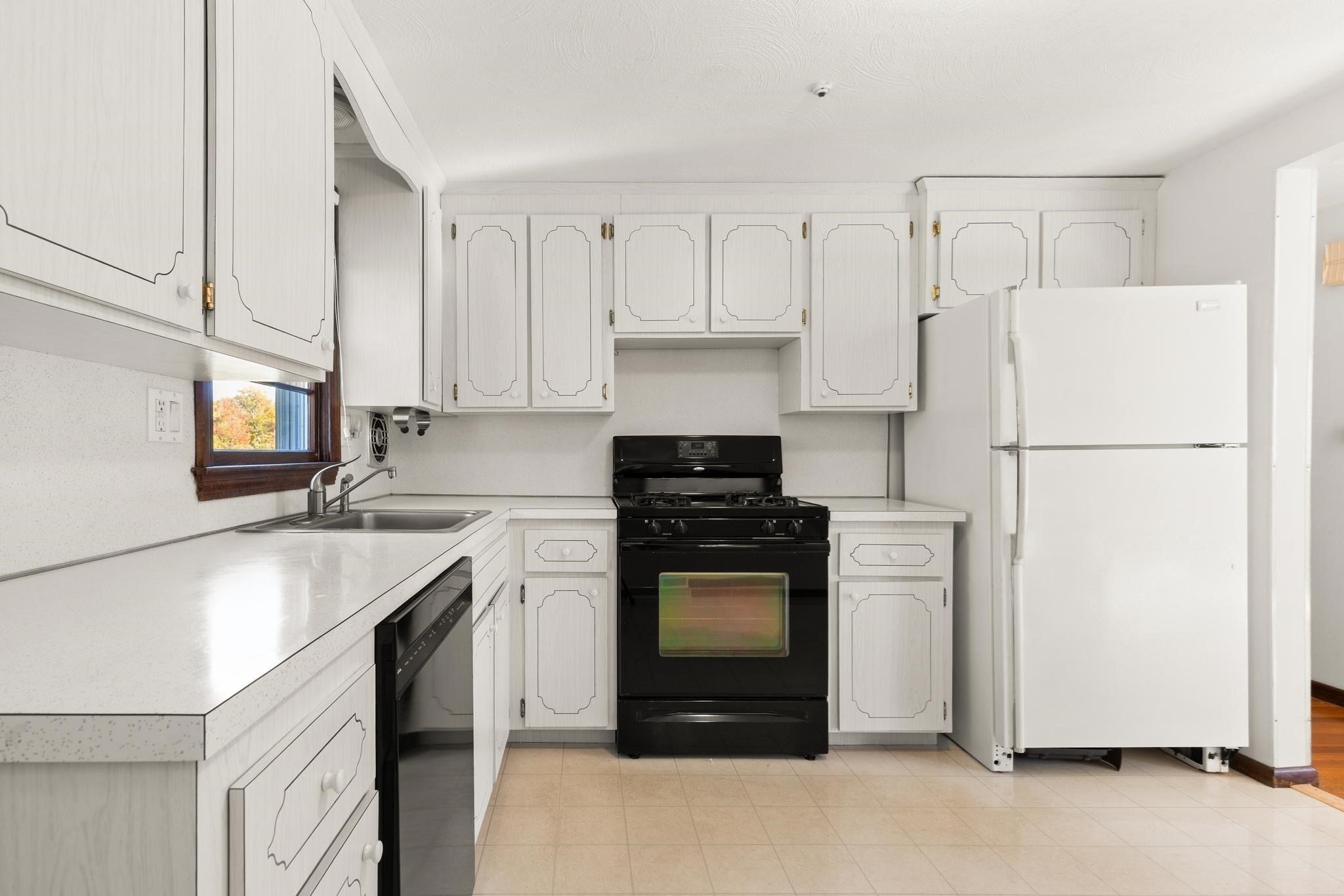 46 Frederickson DR, Randolph, MA, 46 Frederickson DR, Randolph, MA Photo #9