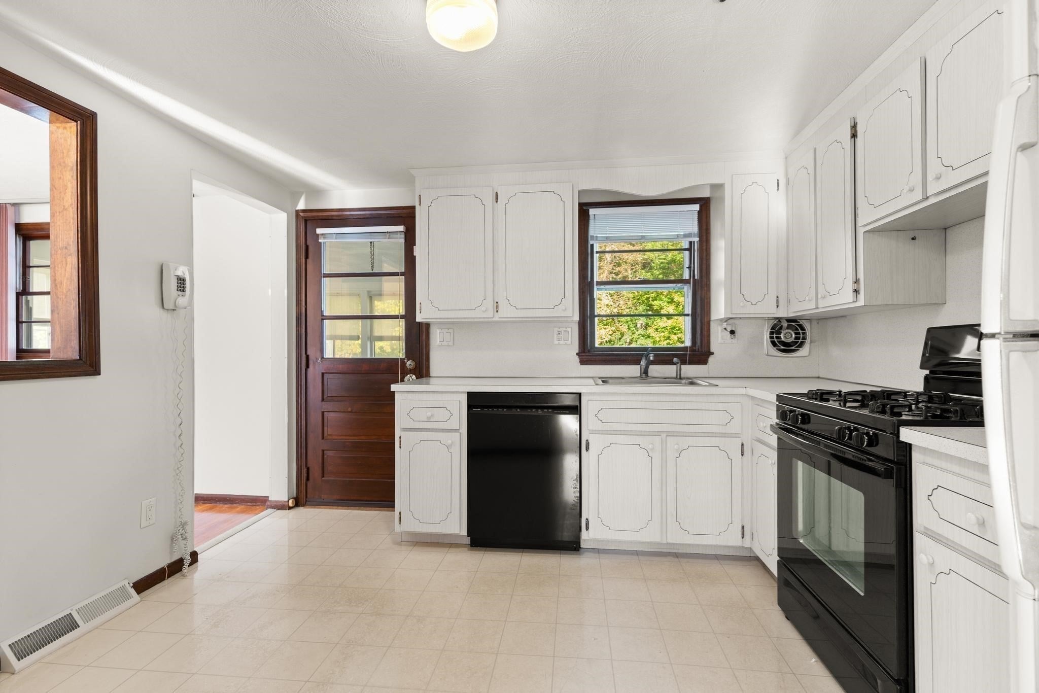 46 Frederickson DR, Randolph, MA, 46 Frederickson DR, Randolph, MA Photo #7