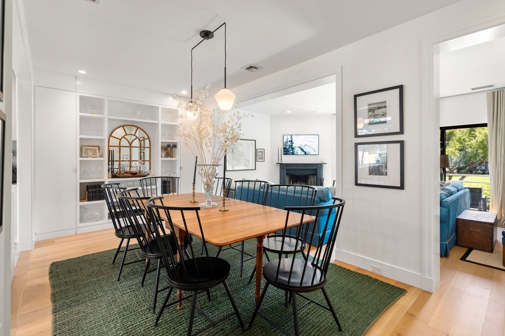 37 Shipway Pl 37