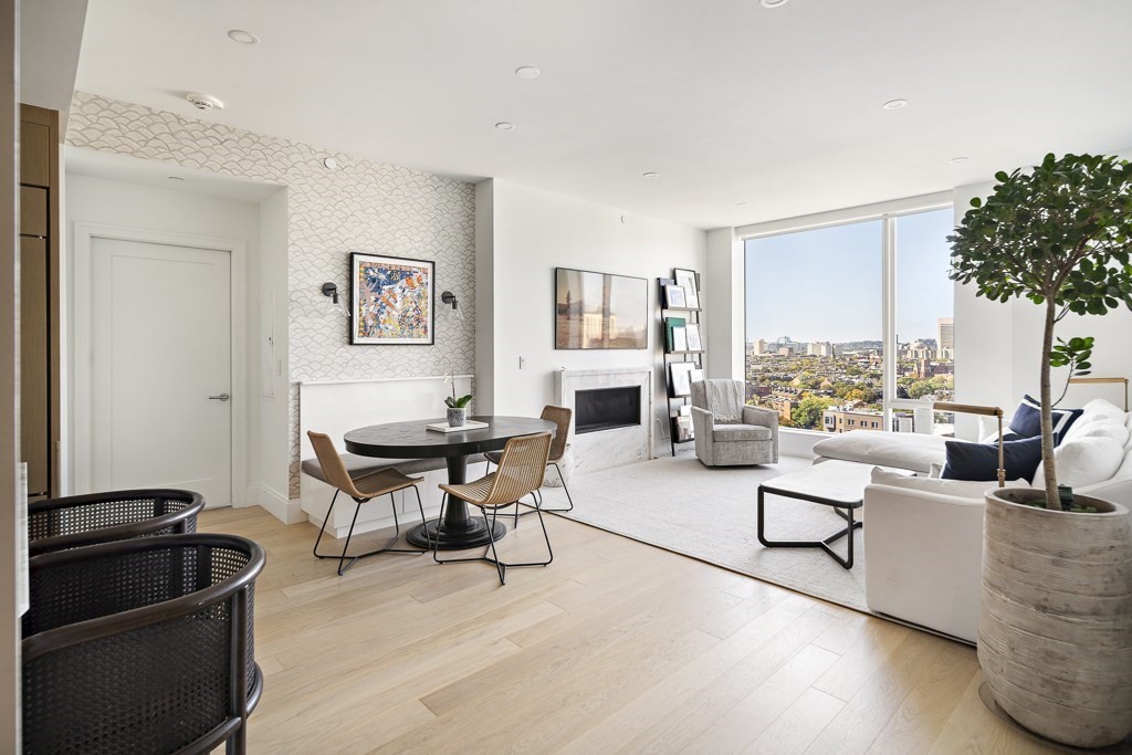 380 Harrison Ave PH2H