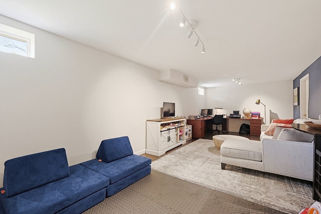 45 Perry St, Weymouth, MA, 45 Perry St, Weymouth, MA Photo #28