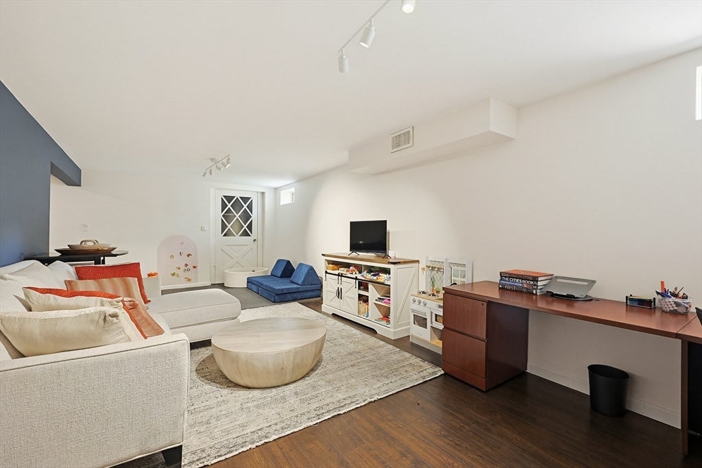 45 Perry St, Weymouth, MA, 45 Perry St, Weymouth, MA Photo #27