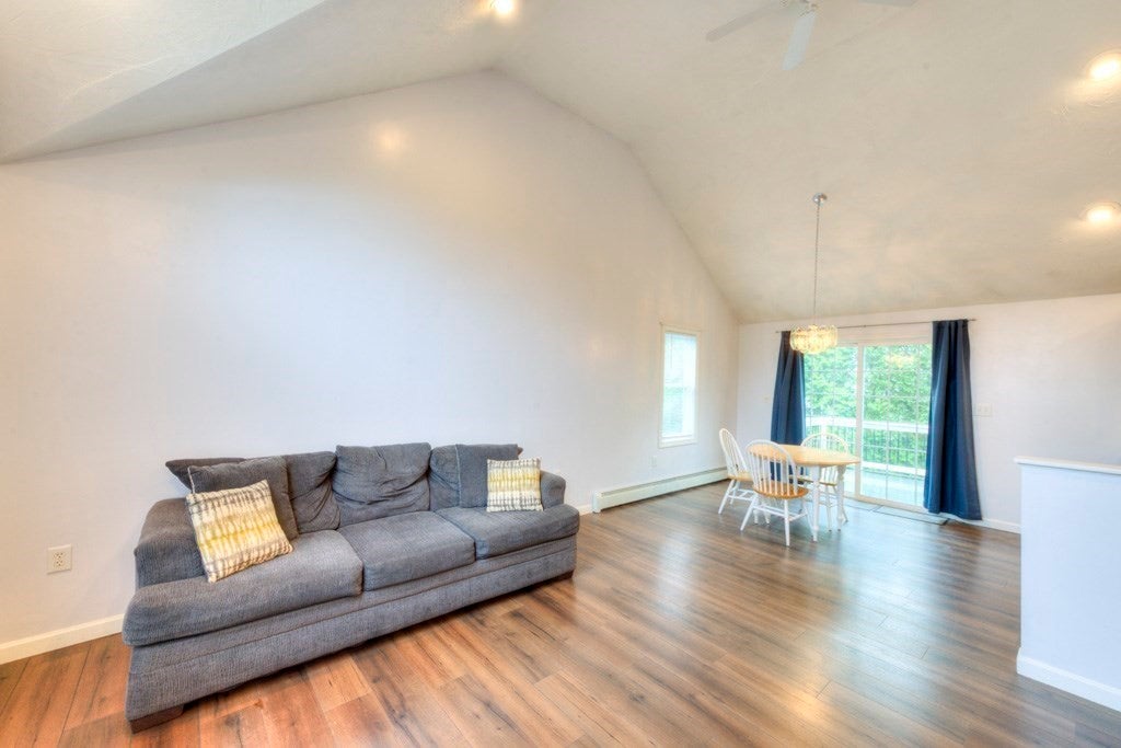 4 Matteo St, Worcester, MA Photo #11