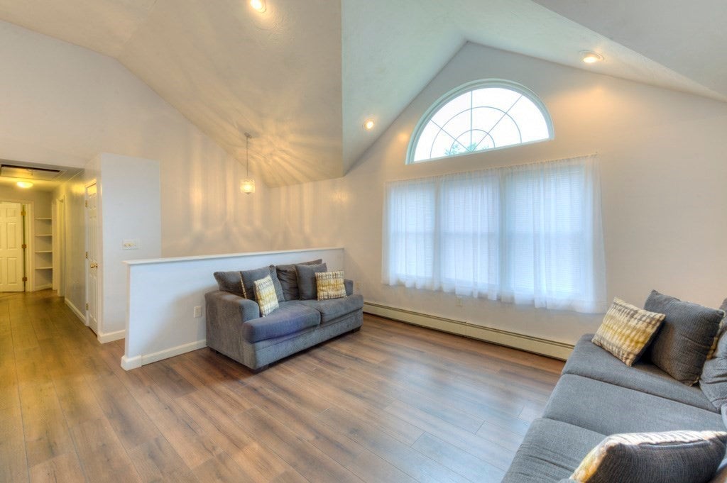 4 Matteo St, Worcester, MA Photo #10