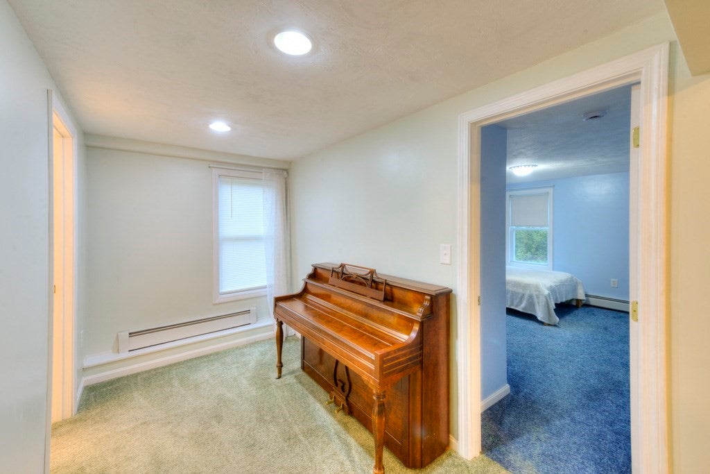 4 Matteo St, Worcester, MA Photo #25