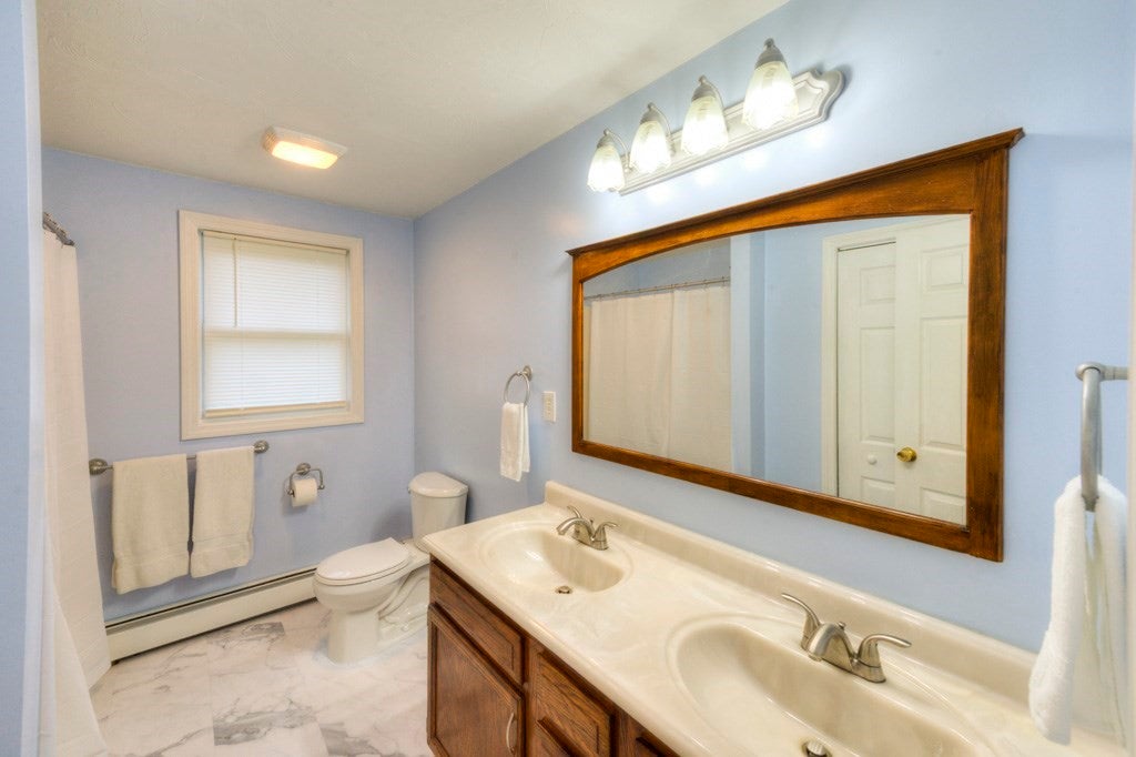 4 Matteo St, Worcester, MA Photo #20