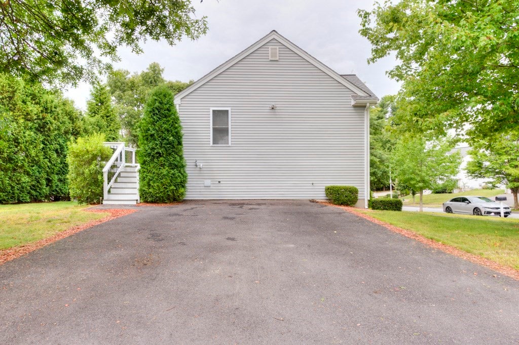4 Matteo St, Worcester, MA Photo #36