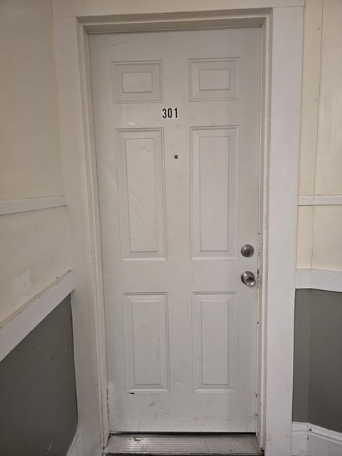 Photo of 604 Essex St #301, Lynn, MA 01901 (MLS # 73463572)