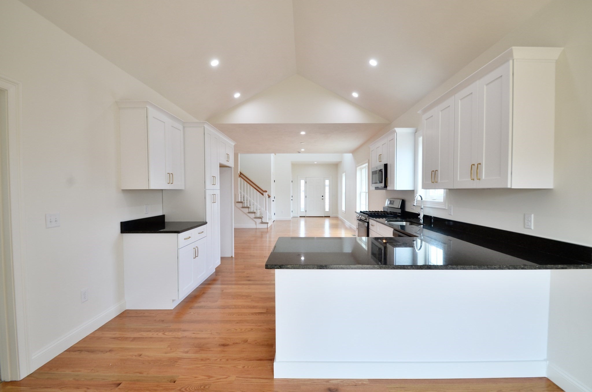 215A Crownshield #20A, Uxbridge, MA, 215A Crownshield #20A, Uxbridge, MA Photo #8