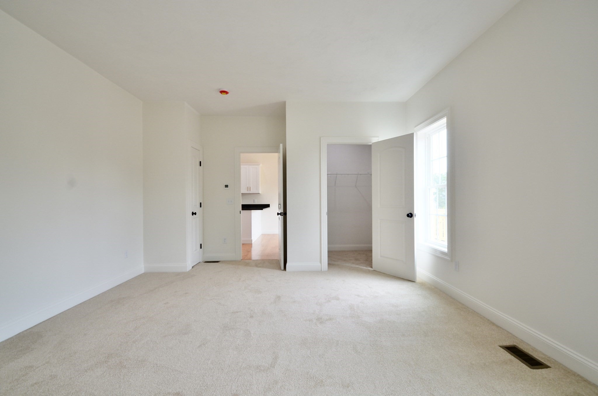 215A Crownshield #20A, Uxbridge, MA, 215A Crownshield #20A, Uxbridge, MA Photo #10