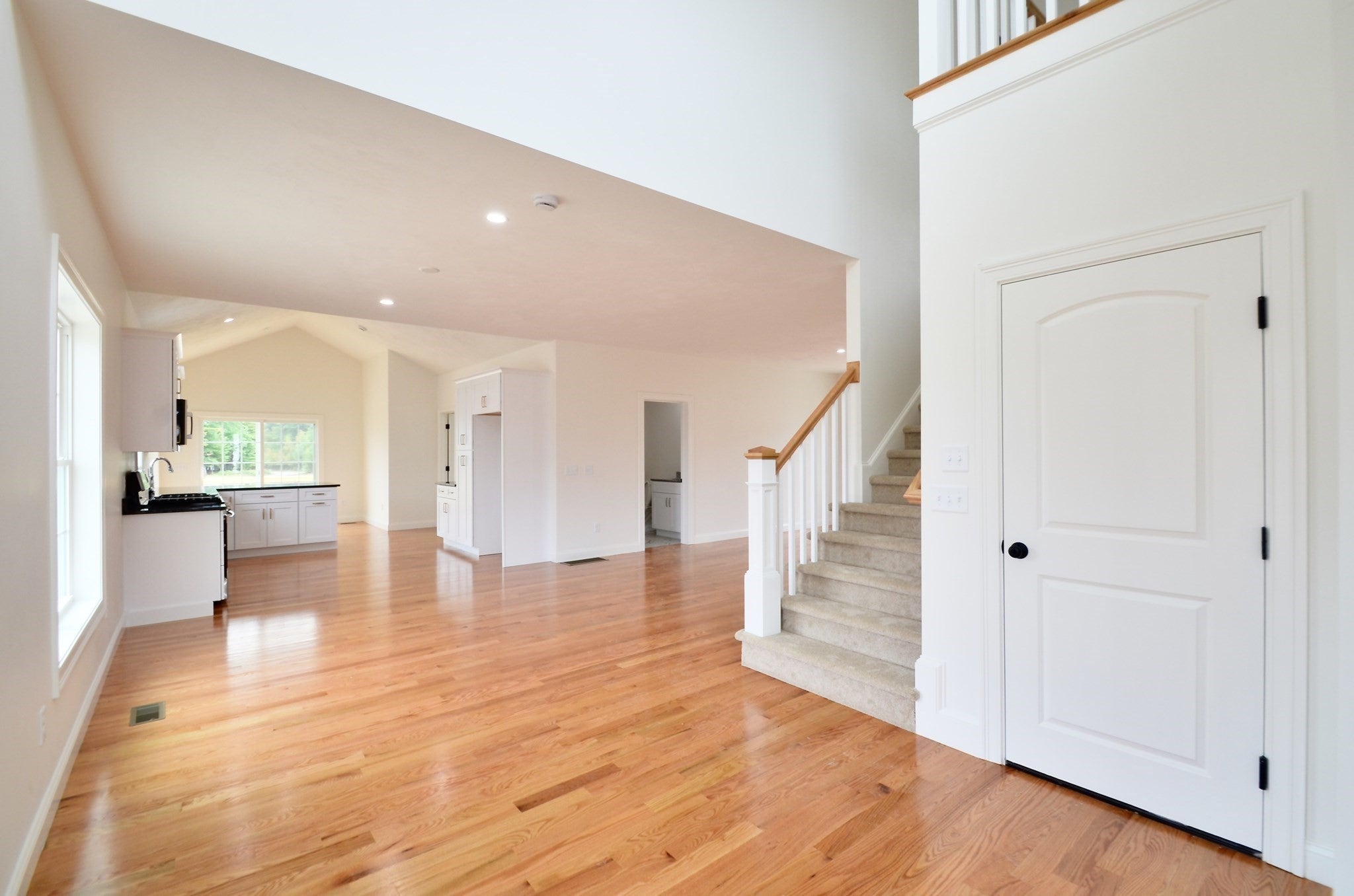 215A Crownshield #20A, Uxbridge, MA, 215A Crownshield #20A, Uxbridge, MA Photo #5