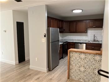 1000 Lexington ST #15, Waltham, MA Photo #2